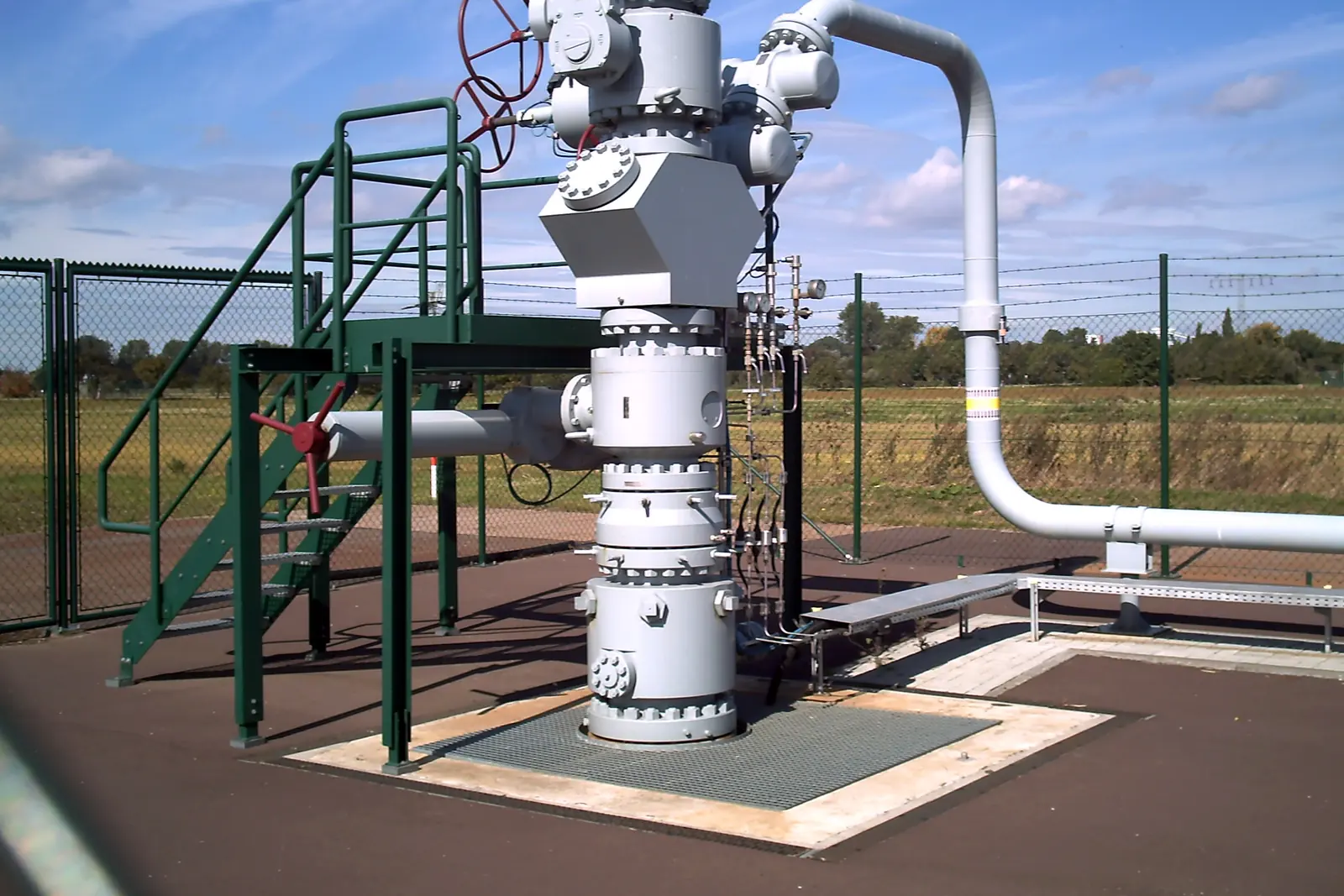 A high-pressure wellhead